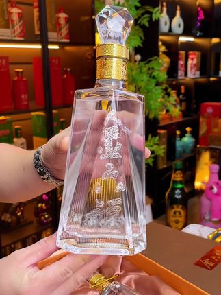 竟然才40多一瓶#好酒推荐 五星#金六福 旗舰店发货 五粮酿造 50.8度兼香型 #高端大气上档次 #白酒 #送礼佳品