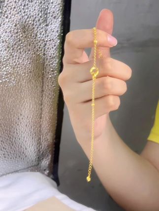 环环相扣手链,加粗设计更结实耐带啦 #黄金首饰 #赛菲尔珠宝 #环环相扣 #礼物推荐 #珠宝分享