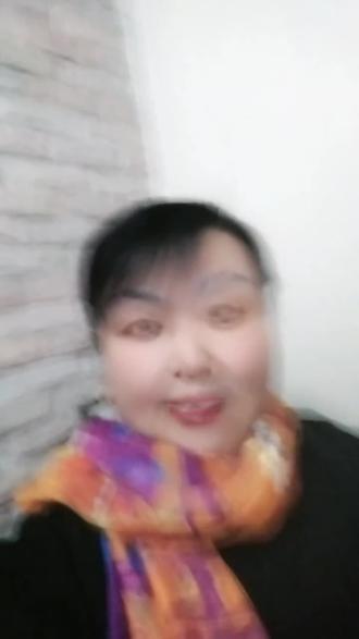 亲友们、晚上好?一首还是忘不了你的歌曲