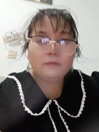 无骨鸡爪酸辣解馋,鸵鸟蛋礼赠硬核,双品过瘾!(26字)