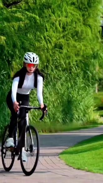 SPEEDY PEACH夏季无痕女款长裤公路车骑行服防晒速干透气骑行裤#无痕骑行裤 #速干骑行长裤 #骑行穿搭