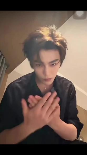 姐姐平时都画这么浓的妆吗#丁禹兮