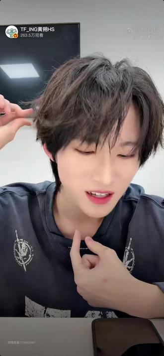 谁会把豆包的声音设置成自己的声音然后和豆包聊天啊哈哈哈哈哈哈?!#黄朔#直播切片 #TFing