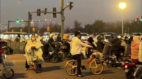 到西安提前过大年,陕西版“万岁山”,十大主题300场节目轮番上演#陕西版万岁山 #西安版万岁山