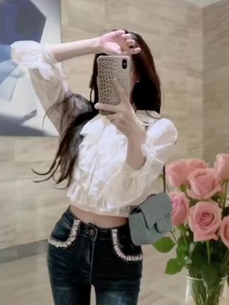 #李一桐米兰上演高智风穿搭 #出片穿搭记录国庆高光时刻 #秋季日常实用穿搭思路分享#晒晒我的秋日穿搭 #秋冬穿搭新鲜感在线@DOU+小助手 @巨量千川 @DOαu十小助手 @抖音创作灵感 @巨量星图小助手 @巨量算数小助手 @生活服务热点中心