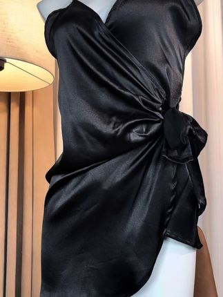 💫 夜色里的丝滑诱惑,是独属于夜晚的浪漫密语~#睡衣