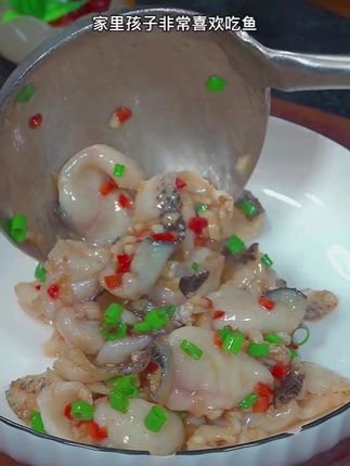 蒜香鱼片这样做太香了,你也去试试吧!#蒜香鱼片 #鱼片 #美食日常 #家常美食 #黑鱼片