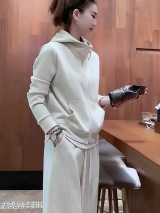 #时尚穿搭@DOU+小助手