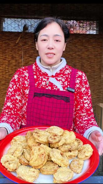 快过年了大家一定要试试这个炸藕盒,又酥又脆的,大人小孩都喜欢吃#乡村味道 #农村生活 #新农人计划2026#年的味道来了