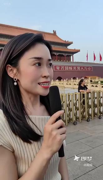 用你们本地方言,小时候用的扁担怎么叫?评论区告诉我😎😎😎#方言扁担采访 #即梦AI #AI分身戏精大赛 #我的AI分身杀疯了