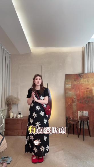 晶咕佳佳【清迈花季】大印花可调节吊带长裙显瘦碎花气质时尚法式#显瘦又高级的连衣裙 #女生不费力的夏季穿搭 #ootd穿搭 #美美连衣裙👗 #线上搭配分享