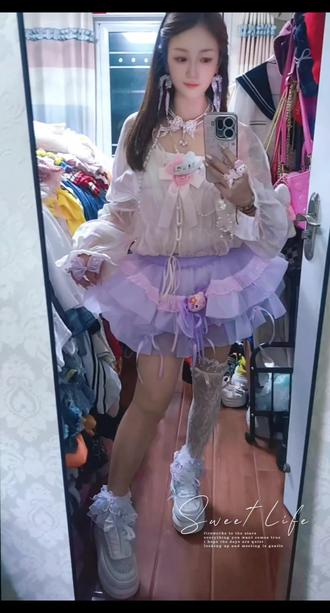 今早的六一汇演圆满结束,我选的舞蹈服装居然点了这次汇演的主题😄向阳而生🌻手环和头绳也和衣服很搭喔😁三年级的一群小可爱棒棒哒,㊗️你们前程似锦,一路向阳🌞勇往直前。老师和家长们也辛苦啦😃