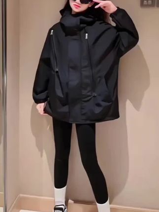 女童秋装连帽外套2025新款洋气中大儿童女孩上衣时尚休闲冲锋衣潮#女童冲锋衣 #女童穿搭 #冲锋衣 #冲锋衣推荐 #潮童穿搭