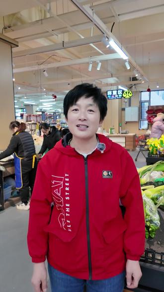 晚上八点的灯光专为你的晚餐而亮,来这里找找灵感
#超市#购物#划算#超市老板#超市生活