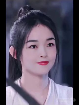 天青色等烟雨,而我在等你,炊烟袅袅升起,隔江千万里,在瓶底书刻隶仿前朝的飘逸,就当我为遇见你伏笔...