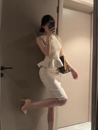 清晨和夜晚都请用力去生活#御姐范儿 #轻熟风 #梨形身材穿搭 #名媛气质 #穿搭vlog