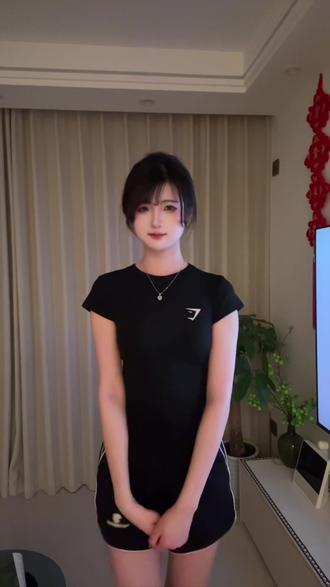 犹如一条狡猾的宽粉,这就是为什么主播不跳舞的原因。#有劲 #高尔夫进行曲 #帅t #无不良引