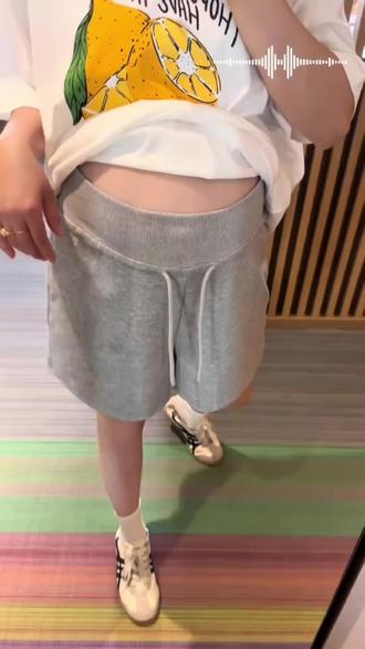 #孕肚照 #一个身体两个心跳 #我的孕妇装日常穿搭 #孕期穿搭分享 #胖女孩穿搭 孕妇短裤夏季薄款美式辣妹热裤夏装时尚显瘦抽绳高腰外穿打底裤子