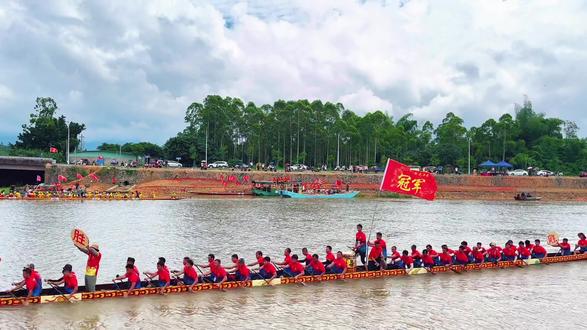 阳西龙舟比赛冠军诞生啦#传统龙舟 #赛龙舟
