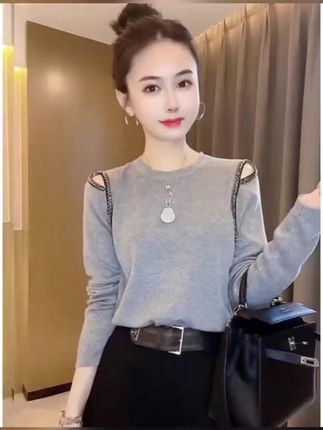 现货-显瘦洋气软糯春季圆领露肩针织衫女欧洲站长袖网红时尚C1-10