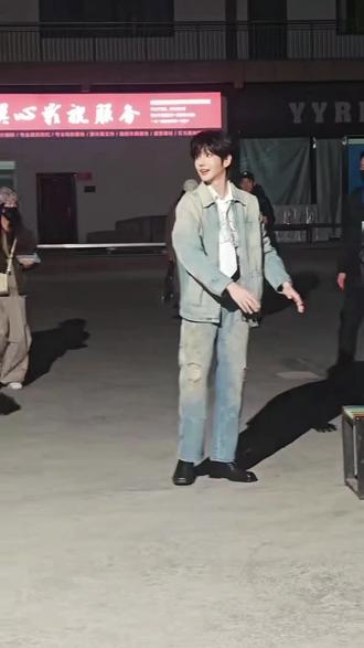 我天啦,我真的太激动了啊。我必须再发一次变!
#美康粉黛下班路透