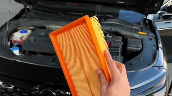 奇瑞汽车空气滤芯和空调滤芯的更换过程,自己动手还能省钱。建议定期更换滤芯以避免车内异味,发动机问题和油耗增加。#汽车好物#空调空气滤芯更换#汽车空调滤芯空气滤芯#奇瑞