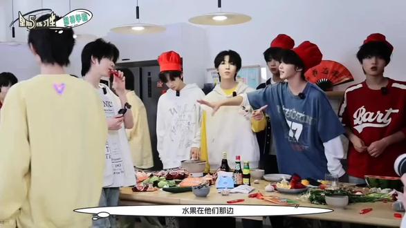 陈浚铭咋这么精 #陈浚铭 #TF四代 #陈浚铭四代唯一纯血门面