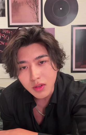 坤说《Don't Call 》适合开车的时候听🤭
#KUN#蔡徐坤 #蔡徐坤新歌 #蔡徐坤ikun