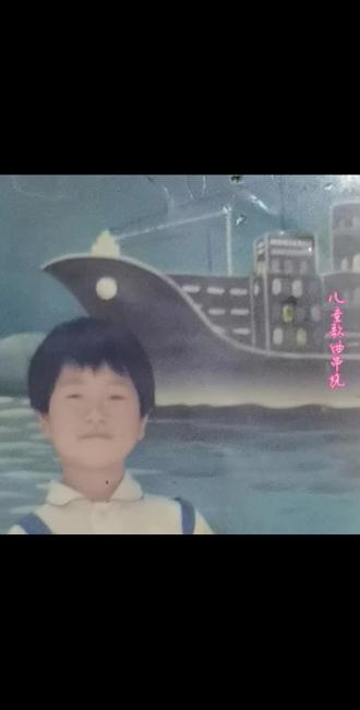 小朋友,大朋友们,六一节日快乐!找回童真一起出发吧。 #抖音大大再爱我一点点 #点亮关注不迷路 #不为热评只留纪念 #照片把时间变成永恒