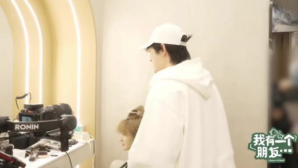 怎么在这个物料里面我也幸福感满满呢~#源轩 #轩源