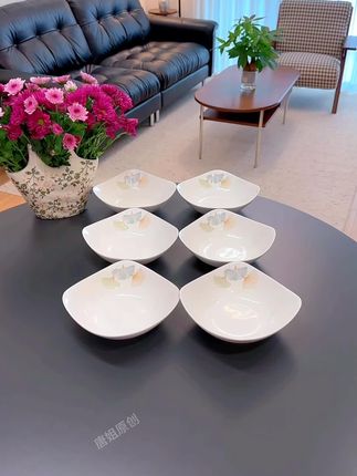 捡大漏啦,只要十多块就可以到手六个高颜值高品质银杏叶#四角盘 #餐具轻奢高级感精致 #颜值餐具 #陶瓷餐具 #餐盘