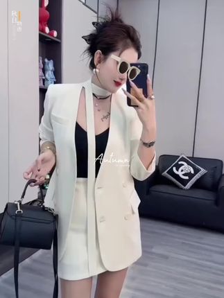 V领西装长袖2025秋季女装新款时尚显瘦休闲百搭西服#高级感穿搭 #西装杀 #通勤品质感万能公式 #早秋不费力显贵穿搭