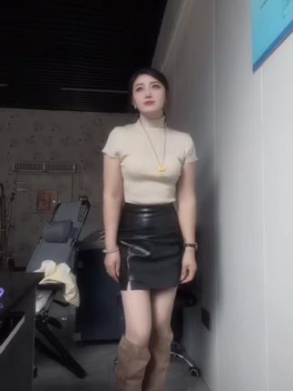 时代在进步,少年追少妇,少女馋大叔,大鹏乱了四季,jin钱乱了年级,乱了全乱了。#御姐 #这样的身材打几分