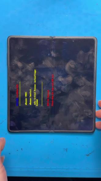 荣耀magicv3更换转轴排线
机子只要一折叠,大小屏就不能正常显示画面,更换一体转轴排线,解决问题!无锡实体门店 欢迎又需要的朋友前来维修。#折叠屏维修 #无锡同城 #magicv3 #荣耀magicv3