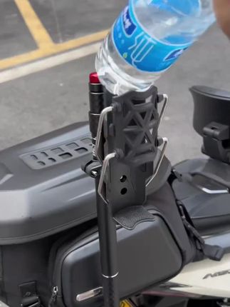 自适应折叠水杯架高品质摩托车支架自行车踏板电动车通用水壶支架#摩托车水杯架 #骑行水杯支架 #骑行装备
