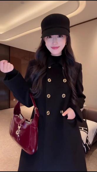 DALI PLUS"必入30羊绒70澳毛”年底战袍永不过时黑金大衣-D5SZ8207#过年穿什么 #经典大衣推荐 #高奢女装 #黑金大衣 #新年战袍