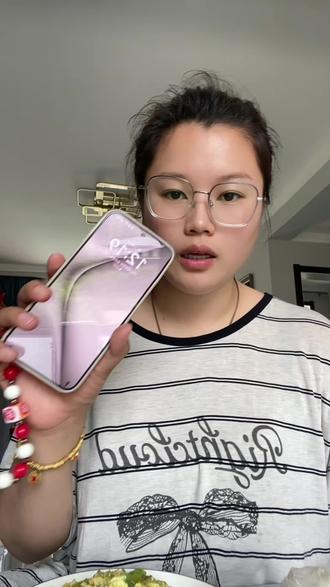 #天津中医 #中药减肥 #天津杨鹏主任 试水第六天 我一开始去的初衷就是减肉肉,但是喝了这几天感觉身体确实比以前舒服了,睡眠好了,包括喝之前经常心慌,这几天确实心脏也不咣咣了!有想去得姐妹,直接搜索天津杨鹏大夫,就可以找到他,因为我就是顺着网线找过去的!以上都是个人见解,每个人体质不一样,仅记录自己的日常减肉肉日常!希望每个姐妹都有一个好身体的基础上还能变美变瘦变漂亮!我会持续更新记录日常,笔芯♥️