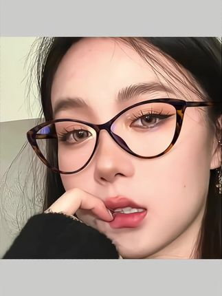 #眼镜 素萌超轻时尚猫眼防蓝光老花镜女士大框舒适中老年洋气显年轻#中老年老花镜 #猫眼老花镜 #超轻老花镜 #防蓝光老花镜