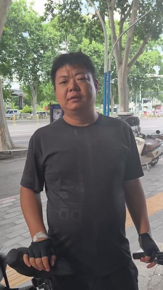 到安阳了,明天进入河北邯郸 长路风尘,翻山远行,不为沿途风景,只为奔赴一场久别重逢。岁月更迭,容颜渐改,可战友情谊依旧难忘。盼望此行能够寻到老战友,围坐叙旧,闲话过往青春,重温军营旧时光。#战友#骑行