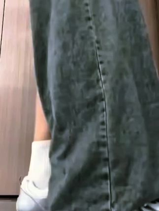 德尔惠女鞋银白休闲板鞋2025春季新款百搭厚底增高鞋百搭小众鞋子#爆款热卖中 #好穿不累脚#休闲板鞋#春季新款百搭增高鞋#德尔惠女鞋