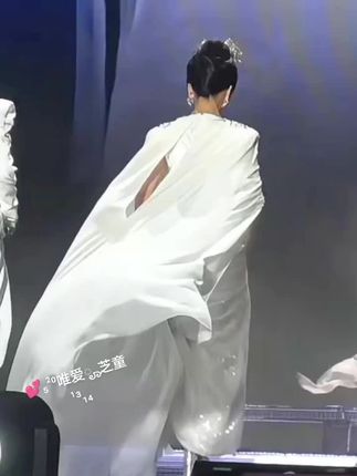 你是前世未止的心跳,你是来生胸前的记号——《千年》#演唱会现场视频 #芝童道合#绝配#磕糖#千年