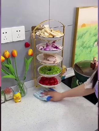 家里每次来客人厨房总是乱糟糟的,就入手了这个多层备菜盘收纳架,厨房台面干净整洁多了#厨房好物#备菜盘置物架 #好物推荐🔥 #放菜多层架子 #实用省空间🔥zl