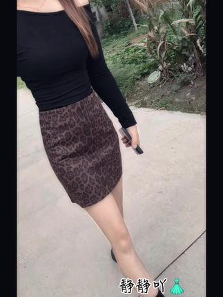 渐渐的爱上了现在的我,车会开,饭我会做,喝酒还行,受得起敷衍,经得起谎言,有你挺好,没你也行#辣妹穿搭 #豹纹半身裙#显瘦穿搭#抖音小助手dou上热门