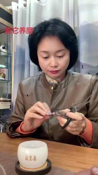 听说2026年开始不许美颜了……