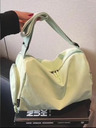 #斜挎包 #轻便休闲大容量旅行包#运动健身瑜伽包#收纳便携斜挎背包行李袋#旅行包