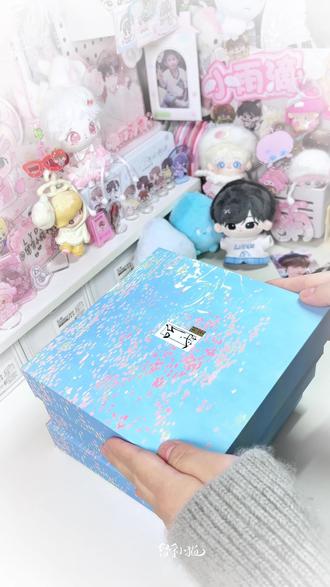 开箱 | 听雨听雨我们喜欢你~
#刘宇 #开箱 #专辑 #刘宇听雨