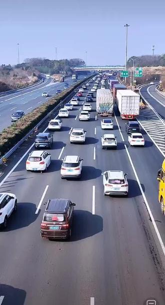 春运高速浙江衢州段拥堵