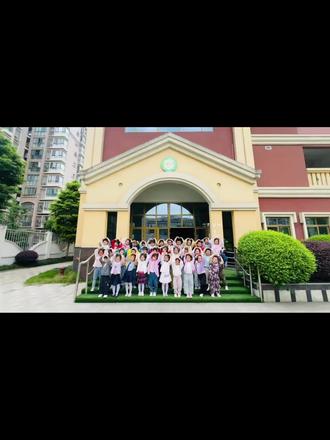 #母亲节快乐 #萱草花 #自制贺卡 祝天下的妈妈们节日快乐,身体健康火辣,平安开心挣大钱😂