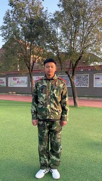 库里库里好洗脑,给孩子们安排一起舞蹈起来#库里库里 #军事化管理学校 #王教官