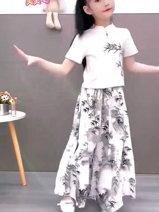 #女童套装#美不美你说了算 #太漂亮了 #童装 #@与辉同行 @董宇辉 @抖音小助手 @抖加🔥上热门🔥dou+🔥热点宝